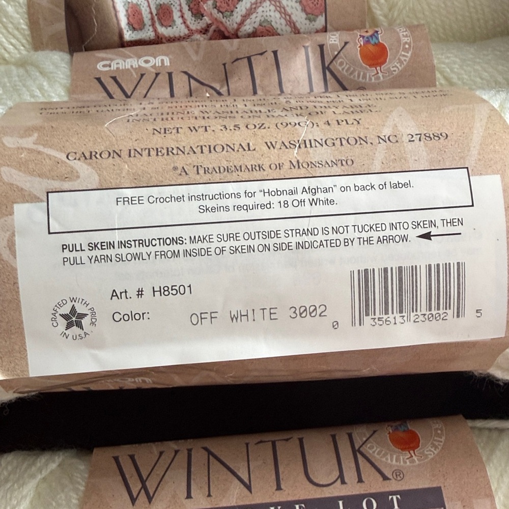 NEW Vintage Caron Wintuk No Dye Lot Yarn Bundle Off White Cream 14 Skeins - Picture 2 of 3